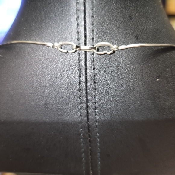 Lovely Inlaid Onyx Stone and White Mother of Pearl Shell Pendant Necklce - Picture 2 of 2